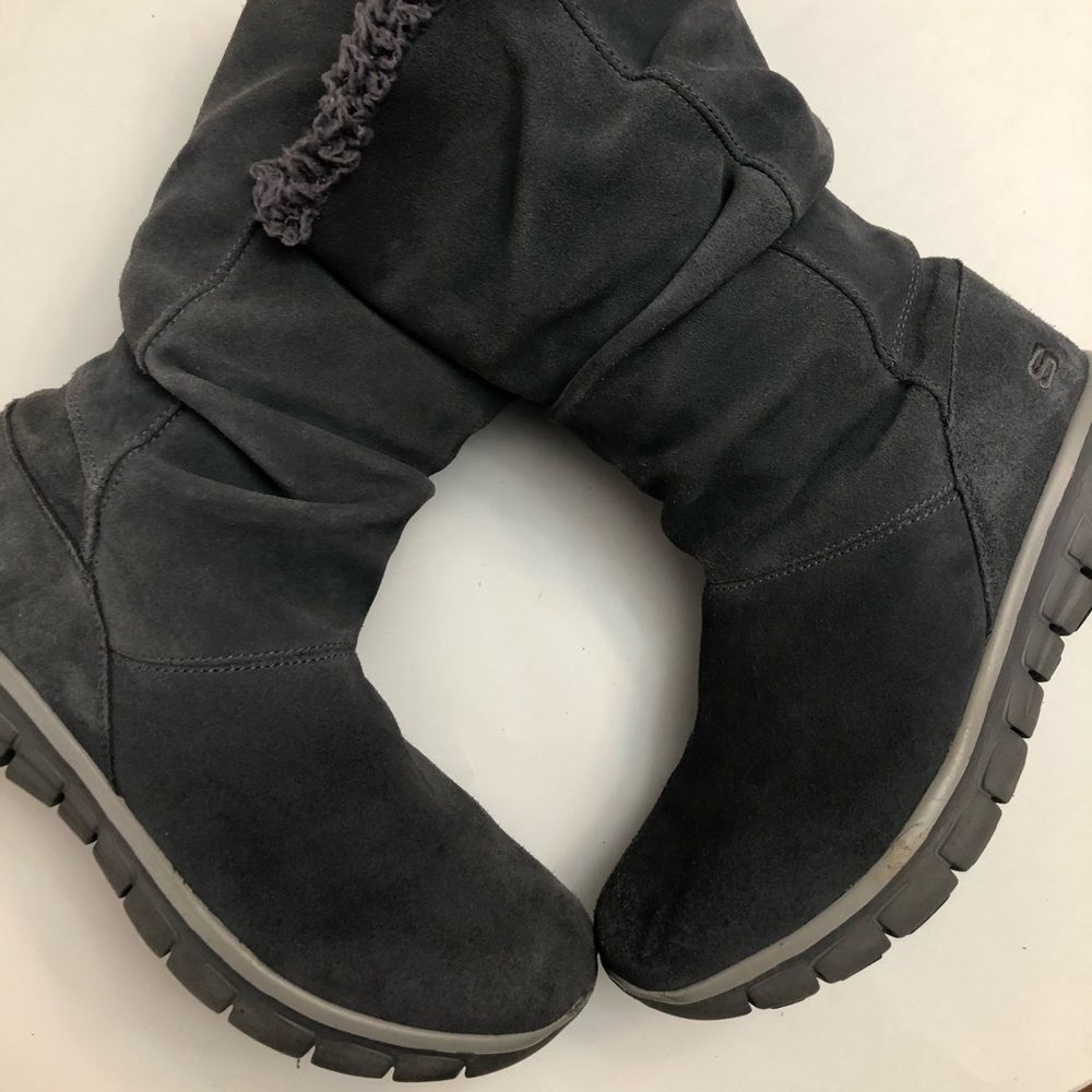 Sketchers gray suede boots